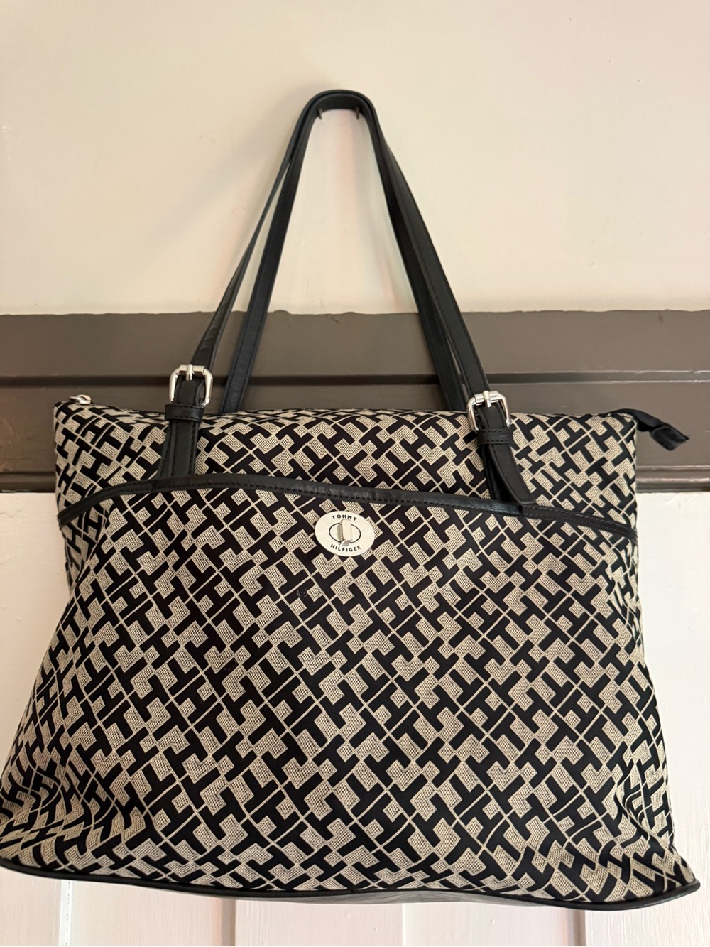 Tommy Hilfiger Black and Cream Logo-Pattern Tote